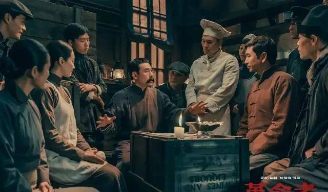 张颂文|同期第一,《人民日报》两次点赞,这部电影凭什么这么火?