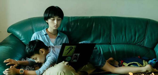 因为|4月中国电影真争气，头一回因为国片，住在电影院里