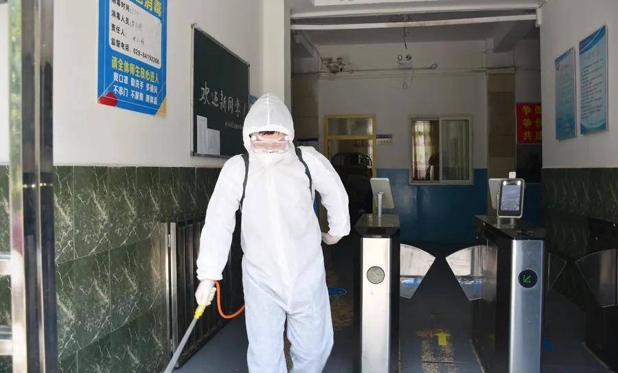 疫情|防疫不松懈，演练筑防线 | 直击西安轨道交通技师学院疫情防控演练现场