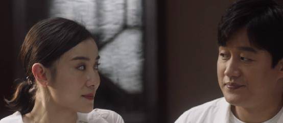 宋佳|这部“一集一热搜”，“贩卖焦虑”的热剧，果然登顶热播剧榜首