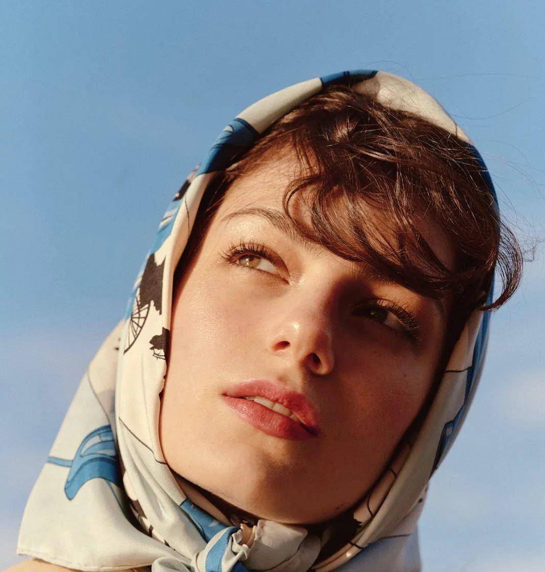 美人|美过Jennie，就这一张伪素颜、大方脸竟是“法国偷心贼”？