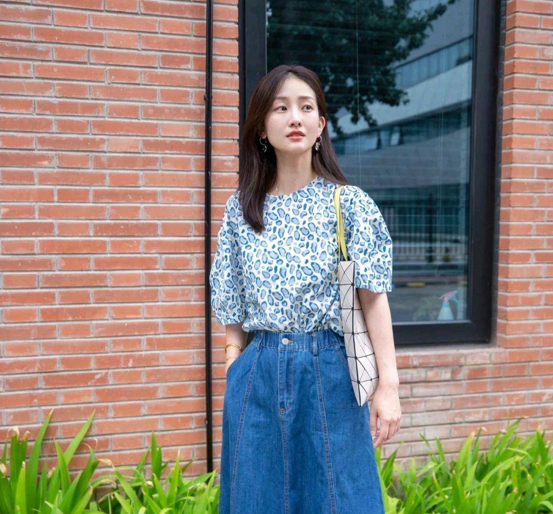 才会|不起眼的基础款服装怎么搭配才好看?只要穿对了,气质不输超模