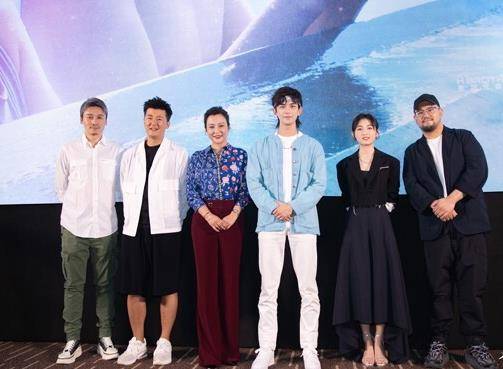 郝蕾|郝蕾到了演“妈妈”的年纪，但却依旧宝刀未老，好气质能穿出来