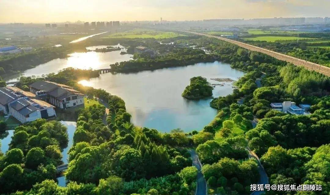昆山gdp2020_我国第一县,2020年GDP为4276亿元,超过大部分地级市和65 国家(2)