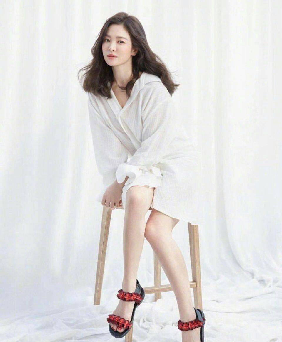 显得|宋慧乔是骨子里的美,化妆后真的美爆了,生图都美艳绝伦!