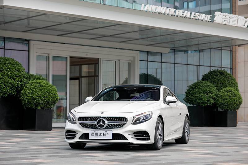 澳康达二手车展厅百万级双门轿跑你怎么选