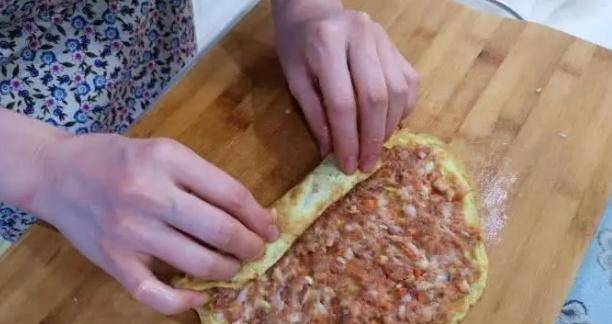 做法|鸡蛋不止可以做番茄炒蛋,这种做法,颜值高,还美味,一盘不够吃