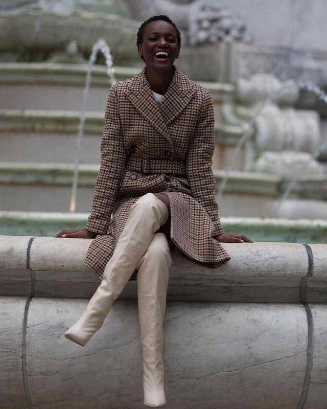 仙女|奔四的女人不想成为“黄脸婆”，穿搭必须谨慎，以免显老掉档次