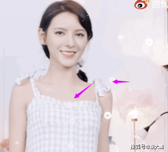 戚薇|想红想疯了?戚薇裤子反穿引热议网友:时尚就是不好好穿衣服?