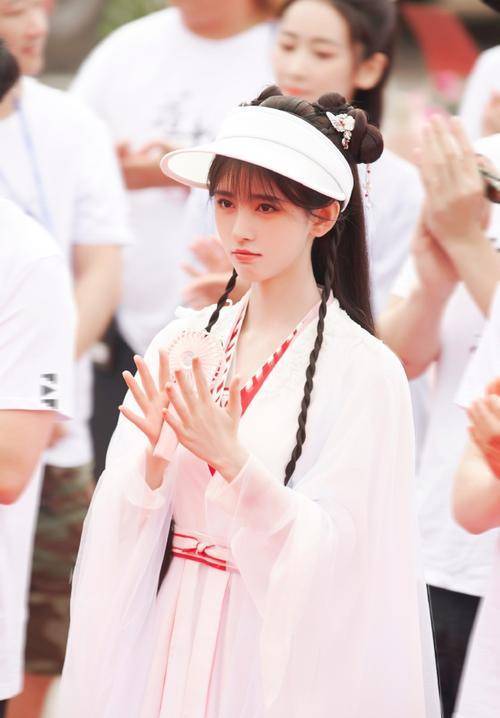 角色|鞠婧祎第二次尝试都市剧，后接两部古装奇幻剧，究竟哪种更适合她