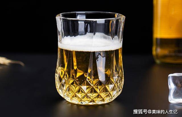 龙舌|盘点世界上最“好喝”的8种酒,啤酒惹争议,看看你都喝过几种?
