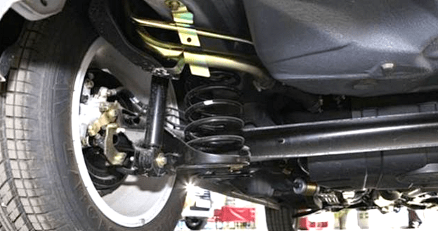 开了10万公里的车子要换减震器吗 刚换完为什么会有咕噜响 乐惠车