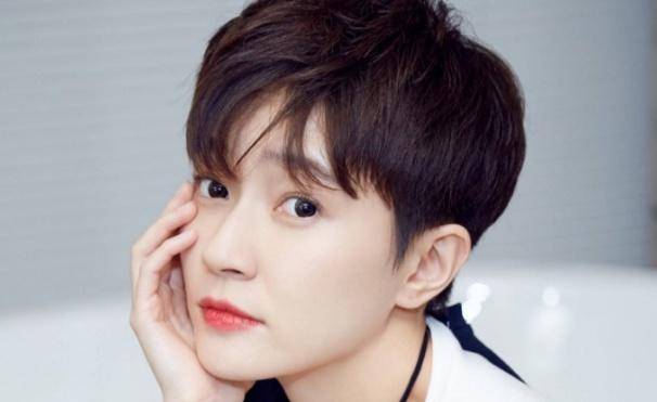 发型|女生自以为好看的4种发型，其实都是“踩雷”款，直男大多都反感