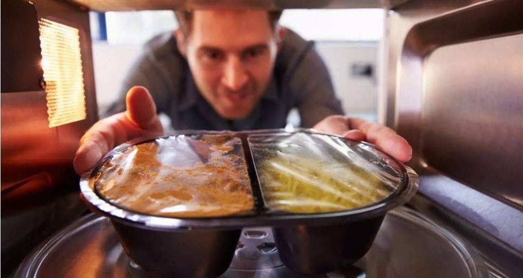 微波炉不能放的10种食物 9b691fe6b312447ca7d99bb43b85b38b.jpeg