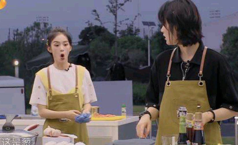 龚俊|《中餐厅5》首播：龚俊把丁真当好兄弟，黄晓明做菜被嫌弃