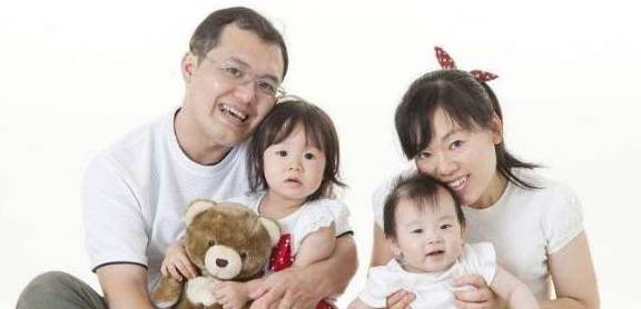 月入|生二胎成新型“穷病”？月入4千拼二胎，孩子生日吃肉难