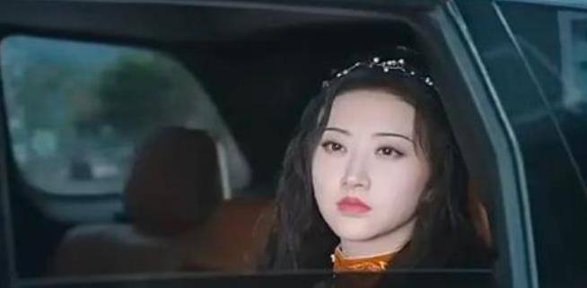 景甜|景甜在《司藤》中的细眉可谓是神来之笔,景甜的仪态也值得开班啊