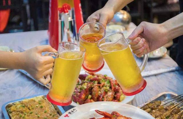 科普|科普:白酒和啤酒哪个对身体更健康?