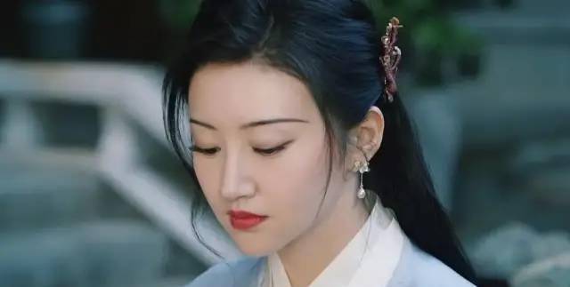 景甜|景甜在《司藤》中的细眉可谓是神来之笔,景甜的仪态也值得开班啊