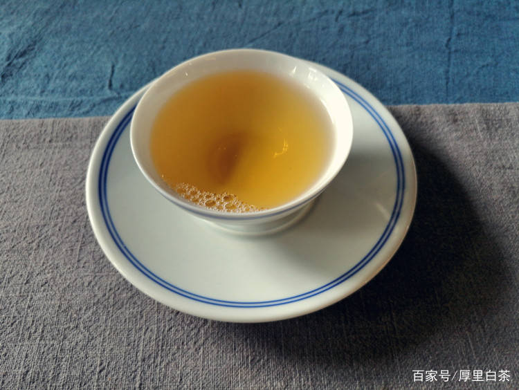 茶叶|如何挑选白茶，才能不踩坑？选到优质的白茶？