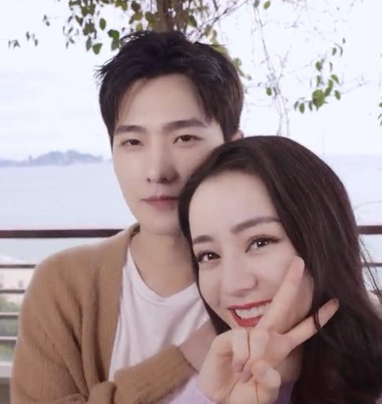 角色|杨洋和热巴的《荣耀》刚开播，肖战杨紫的甜宠将定档，又是爆款！