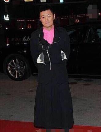 个性|当余文乐和小田切让撞衫，对比太明显，网友：余文乐像个憨憨？