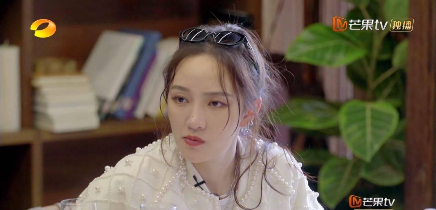 黑色|姐姐私服大盘点：张雨绮又纯又欲，郁可唯少女感十足，宁静太飒了