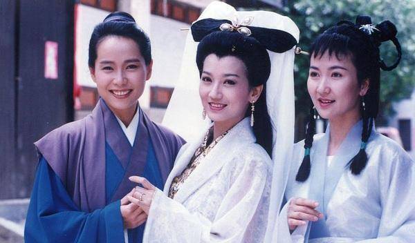 赵雅芝出演新白娘子传奇时多大了 dc40cc4e87394be5bc59bfc55acabe53.jpeg