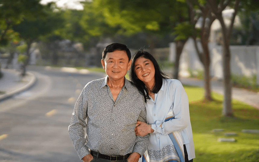 气色|“最美女总理”英拉都54岁了，可仍然美得优雅，饱满肌肤显气色