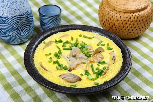 凉水|蒸鸡蛋羹加热水还是冷水?教你这样做,鸡蛋更香更嫩无蜂窝