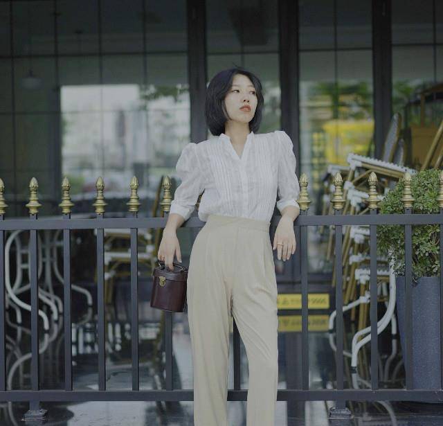 姐妹|研究了所有的裤子后，我发现最耐看的还是这个“奶奶裤”，特高级