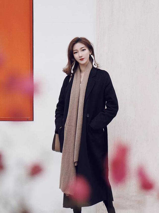 黑色|10度到18度穿什么衣服?几组好看的搭配,你也可以来试试