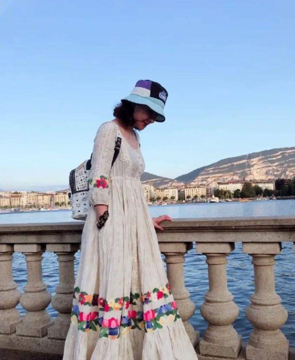 身材|郭晓东与程莉莎同框，程莉莎穿旗袍惊艳全场，看不出是44岁的人