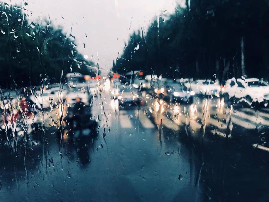 1到10mm);30-31日,全区雷阵雨转小雨或阵雨(0.