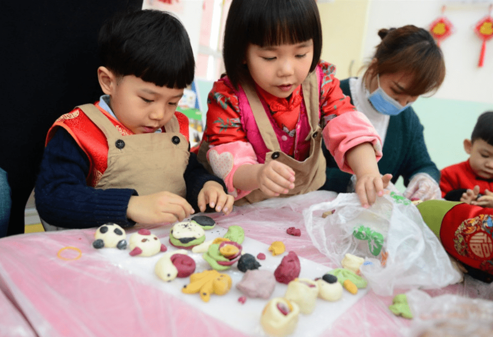 成本|幼儿园或将被纳入义务教育，私立幼儿园暗自紧张，教育部做出回应