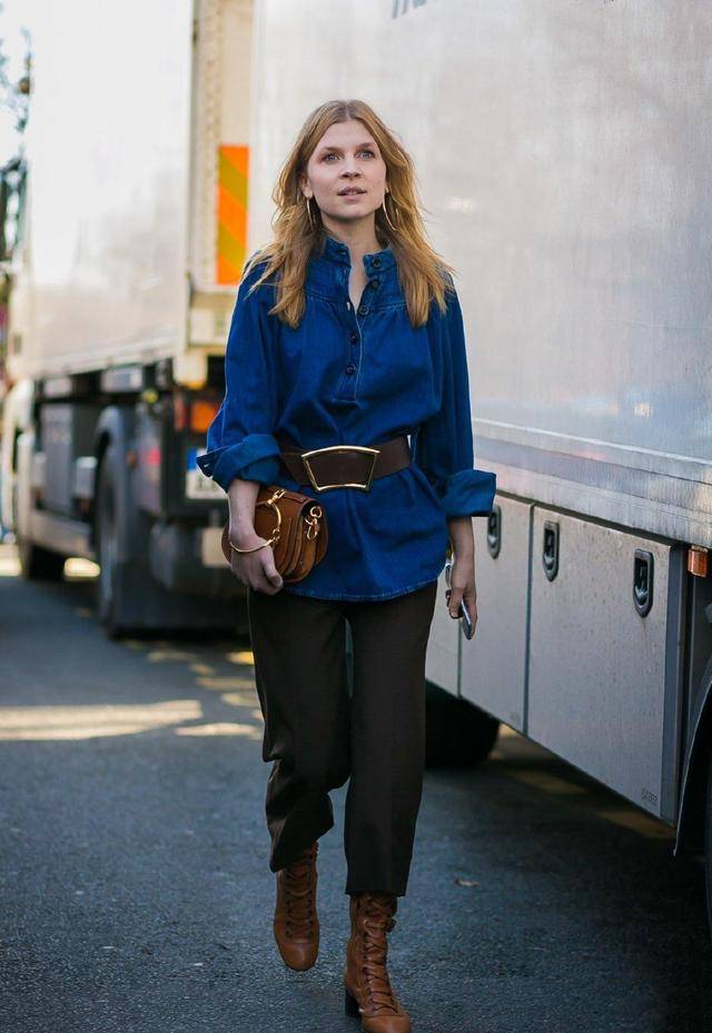 大意|夏天穿衣可以应付了事,但秋天穿衣一定不能马虎大意,不上心必输