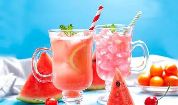 补充|喝水不注意也能触发心脏病！心脏最怕这3种喝水方式，别再这么做