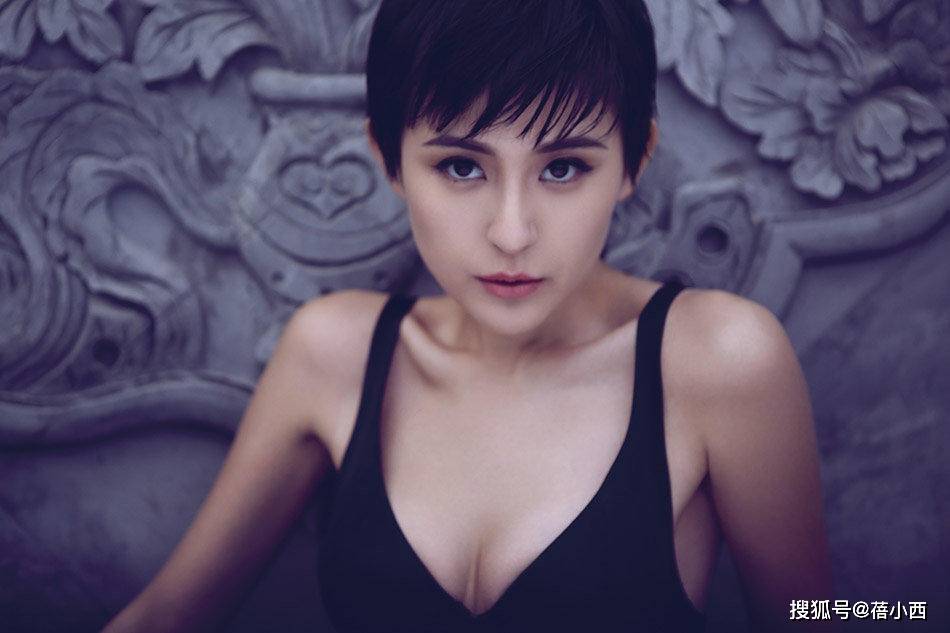 进行|热依扎的身材也太好了吧，脂肪真会挑地方长，生娃后反而更性感了