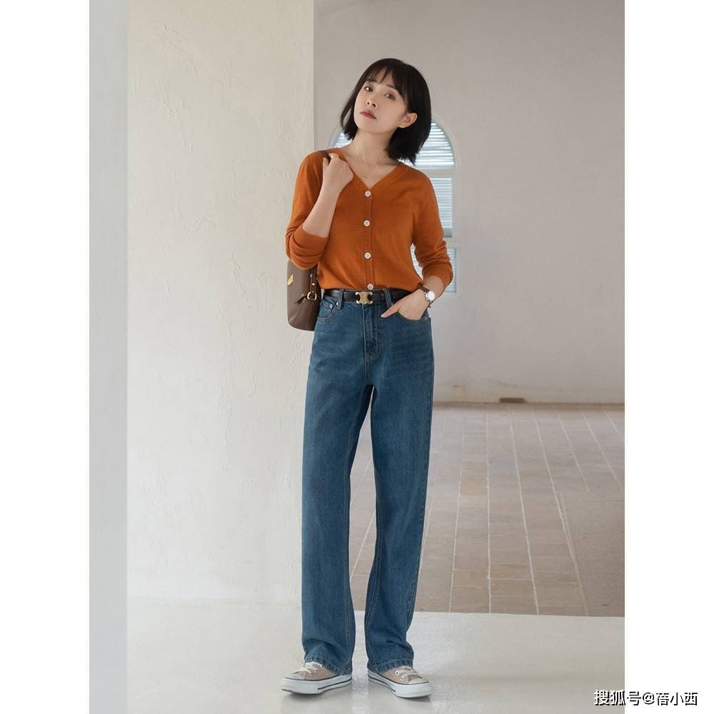 chic|chic!简约!百搭!真正有品位的女人,早秋衣橱里必备“针织衫”