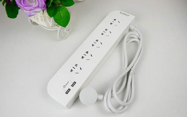 村头婆婆说话图 精致生活 品质好物 奥睿科usb收纳盒排插评测体验