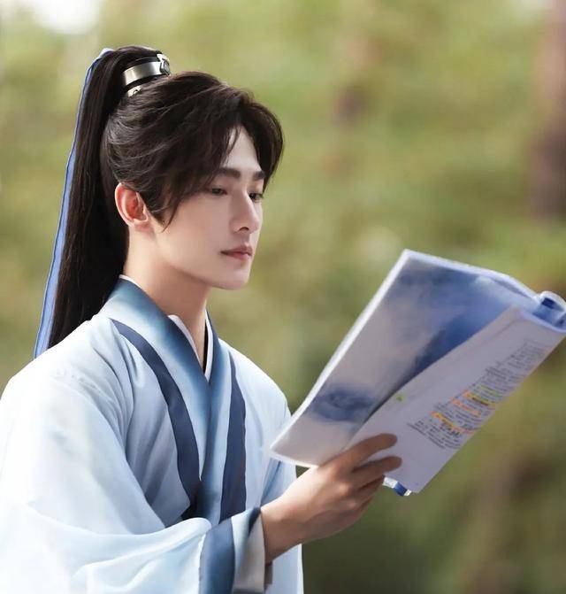 演技|《沉香如屑》还未播，杨紫又被爆出演《长相思》，暂定男主是惊喜！