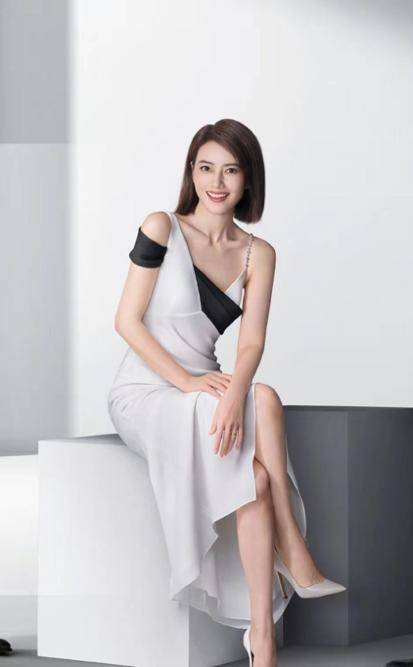 颜色|高圆圆的气质凭什么那么好，看看这3款裙装穿搭，就会明白了