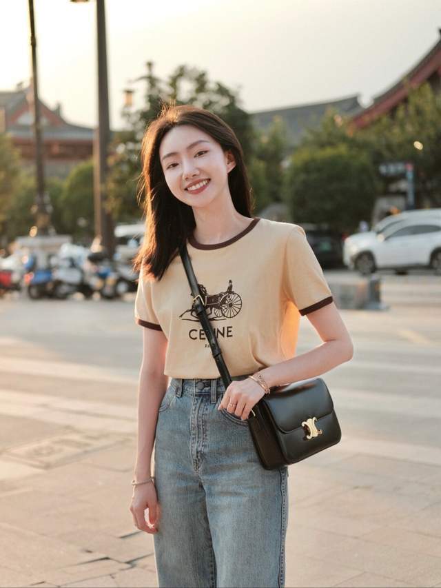 颜色|秋天想穿出高级感,这几种搭配颜色方法得学会,能让你又飒又美