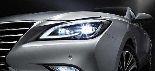 我们在改装氙气大灯的时候,应选择与原车相同功率或更低功率的灯泡