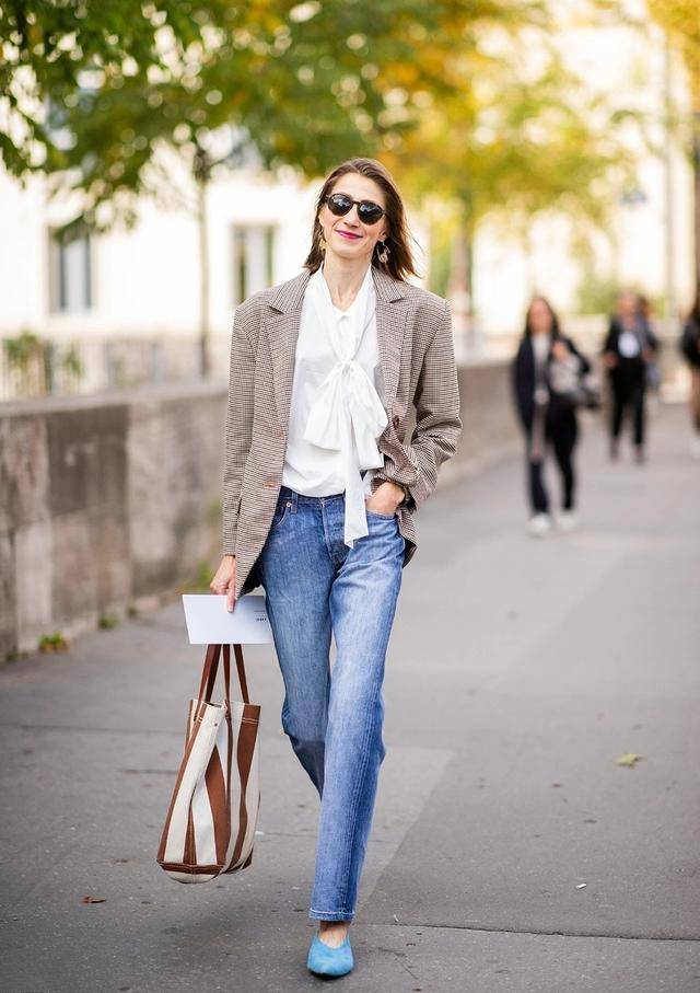 怎么搭配衣服有青春活力 225a8f23c8f24ca68ebc9205d5586c83.jpeg