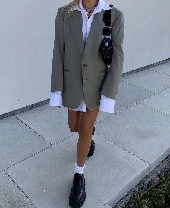 黑色|今年的乐福鞋,配双袜子才时髦