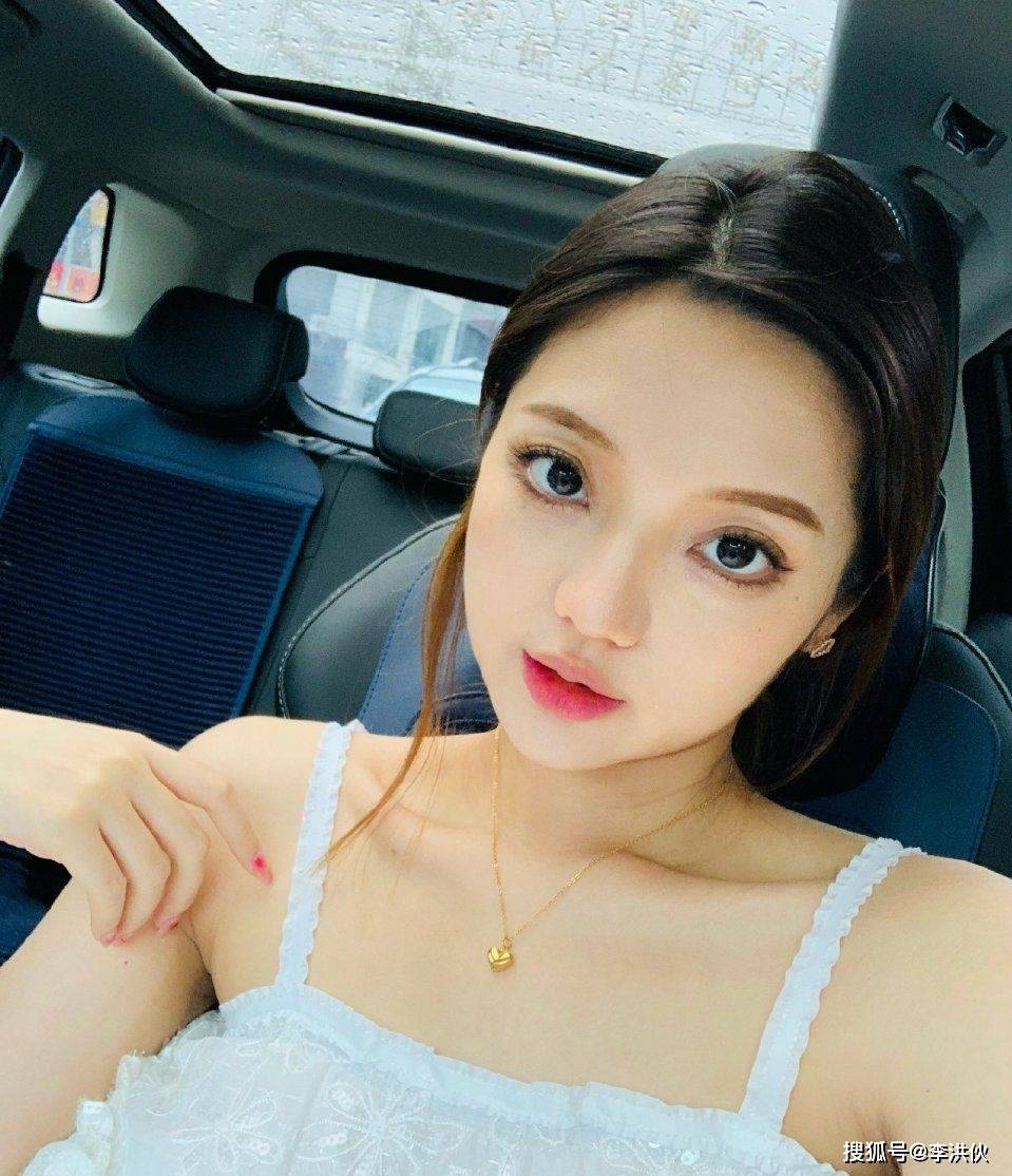 原创快乐星球冰柠檬扮演者张兆艺升级当妈晒出女儿正脸照回怼恶评