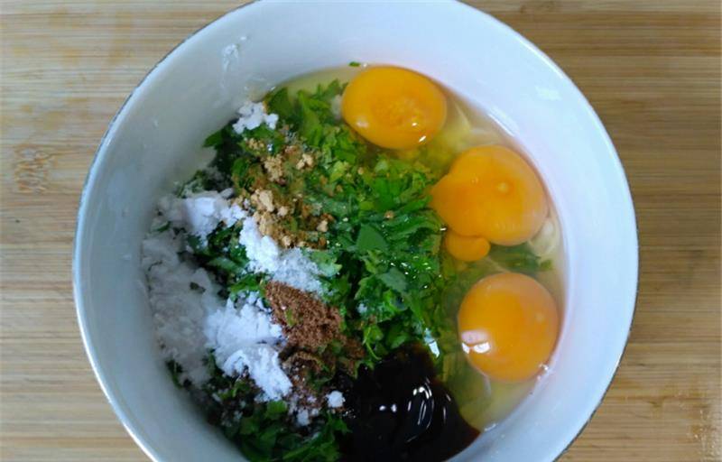 做法|早餐不知道吃啥，试试这道鸡蛋饼，清香软嫩，好吃又简单