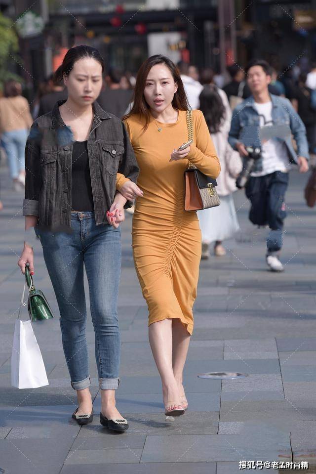 设计|摄影：打底裤搭配简洁优雅，纯净美丽