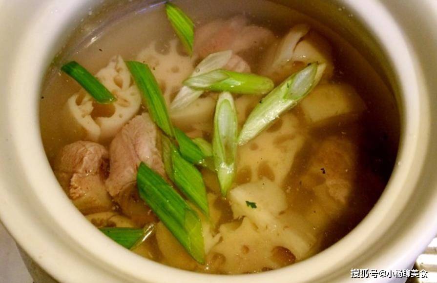 莲藕排骨汤怎么炖比较好吃 b4b71251438f4dca80e51e7590946ade.jpeg